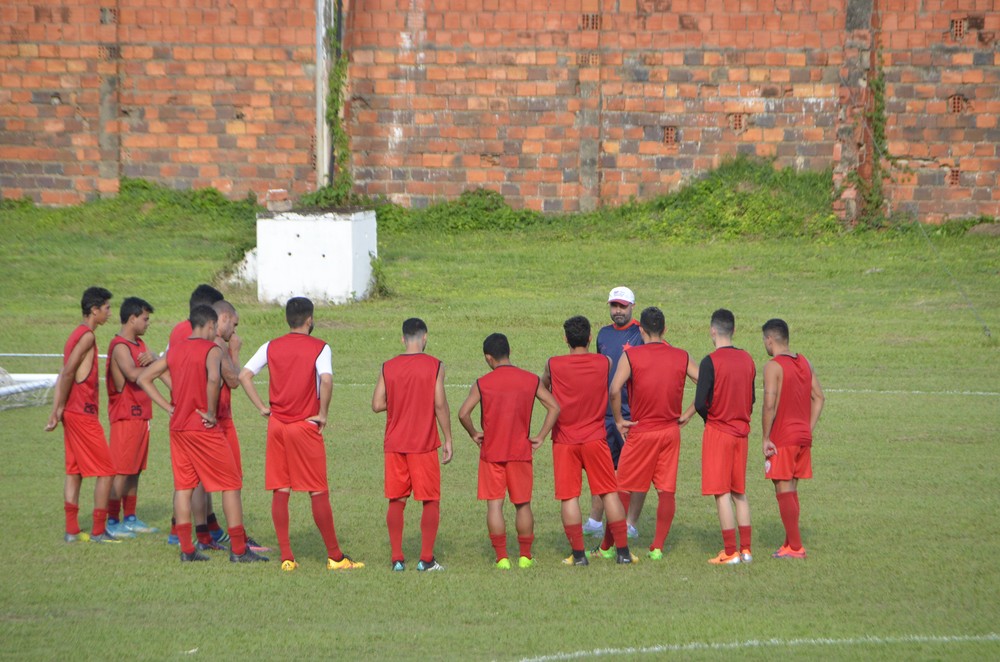 Rio Branco-AC apresenta elenco e inicia treinamento visando temporada 2018