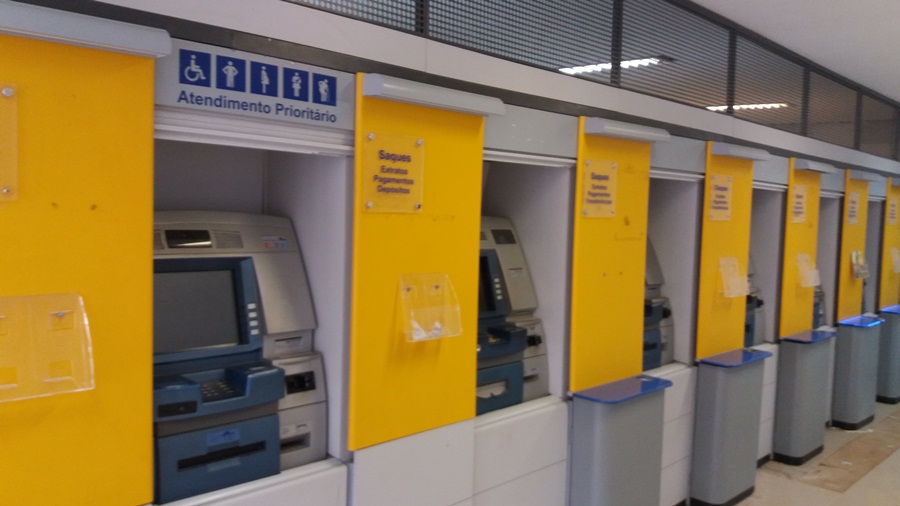 Bandidos deixam Sena sem energia por 3 horas ao cortarem fibra ótica para roubar Banco