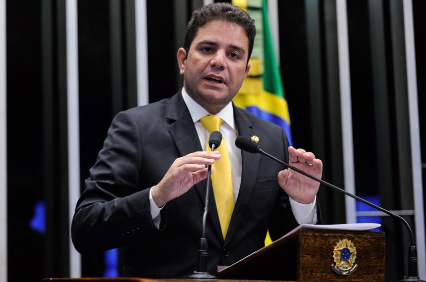 “É uma inverdade”, diz Gladson Cameli ao esclarecer conteúdo de áudio vazado