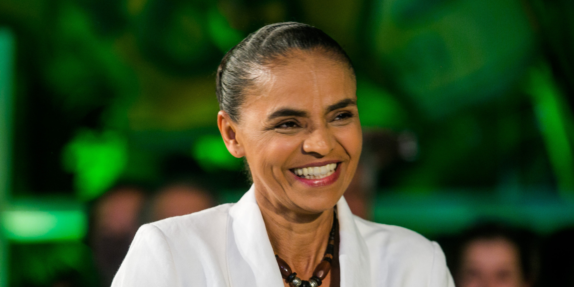 Marina Silva é ‘flagrada’ pulando amarelinha e brincadeira viraliza na Internet