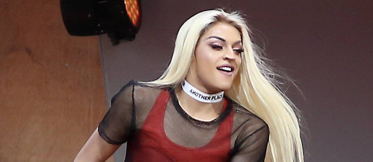 Professor cita Pabllo Vittar em questão de prova e gera debate nas redes sociais Professor cita Pabllo Vittar em questão de prova e gera debate nas redes sociais