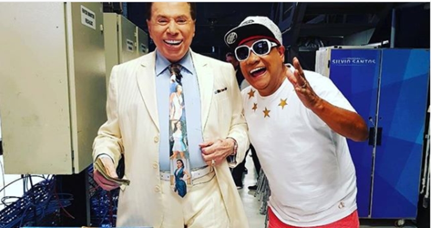 Look Réveillon: Silvio Santos usa gravata com estampa inusitada