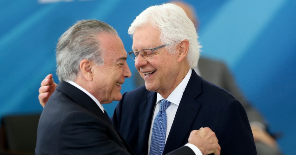 Brasil saiu da recessão em prazo menor que projetado, diz Moreira Franco