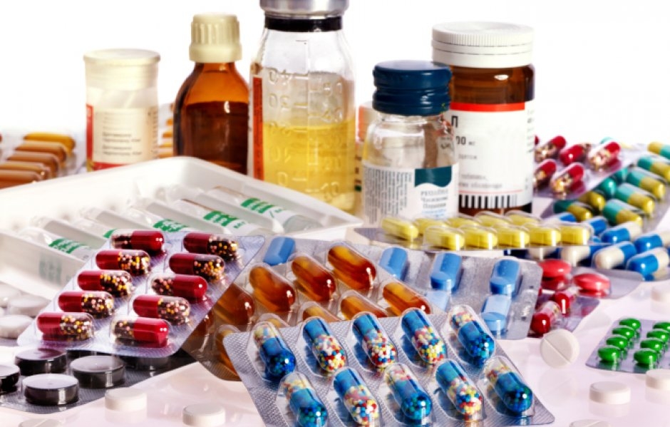 Farmacêutica fala sobre profissão, perigos da automedicação e desafios atuais em entrevista