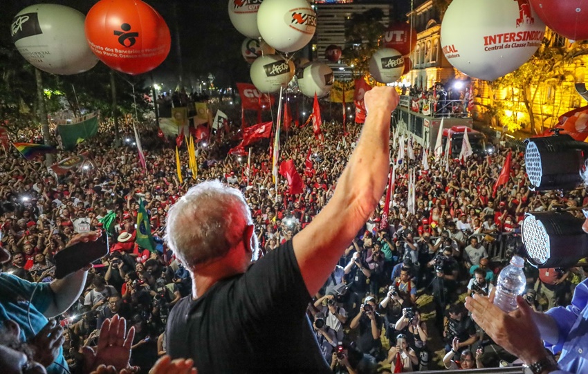 Lula tem 37%, Bolsonaro 16%, Alckmin 7%, aponta pesquisa Datafolha para 2018