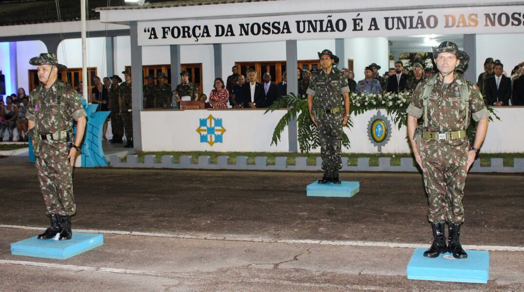 Ao prestigiar passagem de comando, Cameli ressalta compromisso do 7º BEC com o Acre