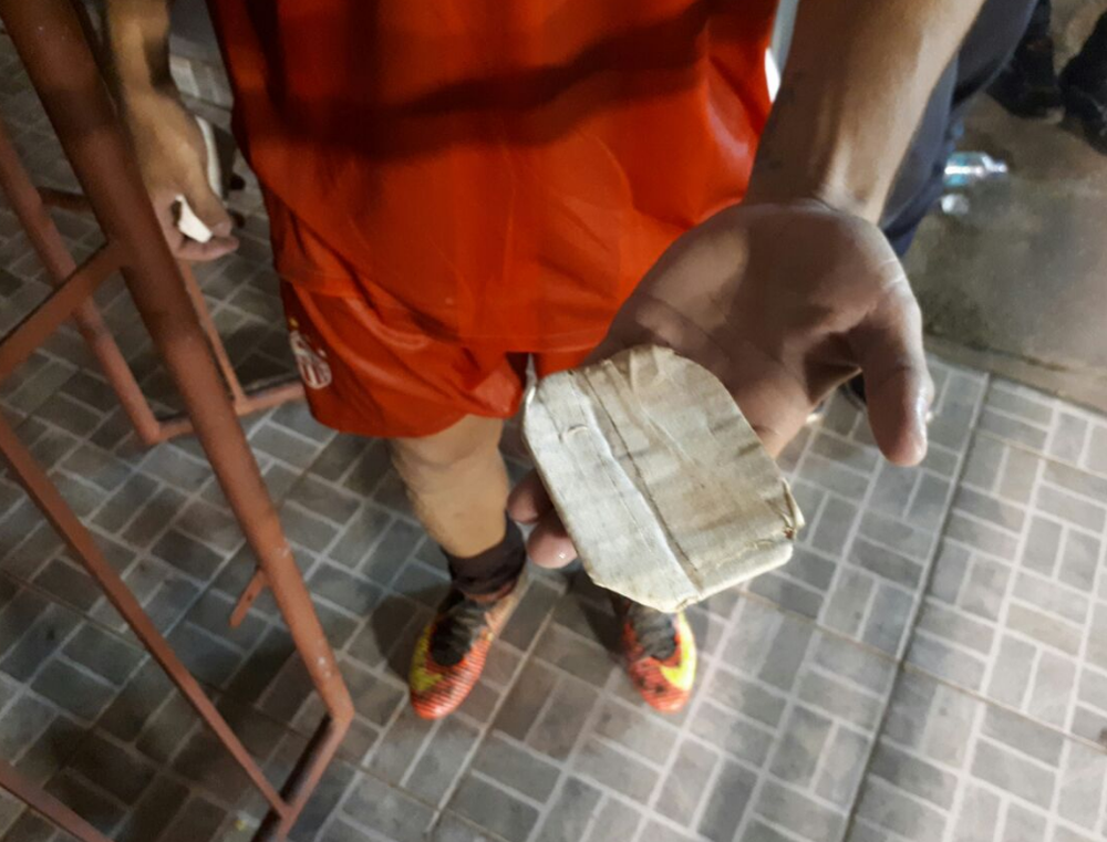 Jogador do Acre expulso por usar caneleira de papelão vira destaque na imprensa nacional