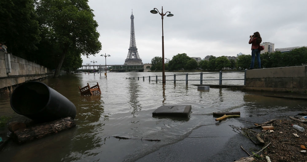 Nível elevado do Rio Sena leva à retirada de 1.500 pessoas em Paris e arredores