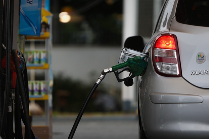 Petrobras anuncia segundo reajuste do ano e acreanos podem ter gasolina mais barata