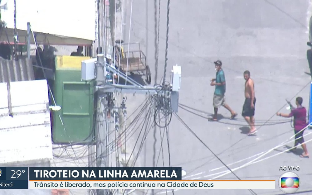 RJ: Confrontos após morte de 3 na Cidade de Deus causa interdições e pânico