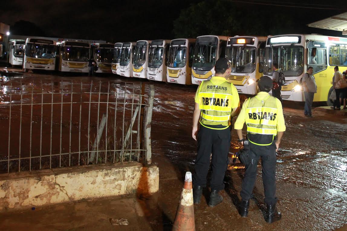 Artigo denúncia: agente do RBTrans omite socorro, mas aplica multa