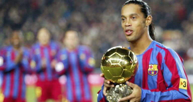 Ronaldinho é protagonista de documentário do Barcelona