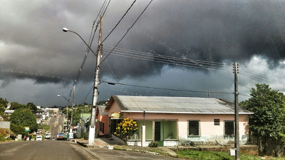 Segunda-feira: clima quente, chuvas passageiras, e Sol com nuvens no Acre, diz Friale