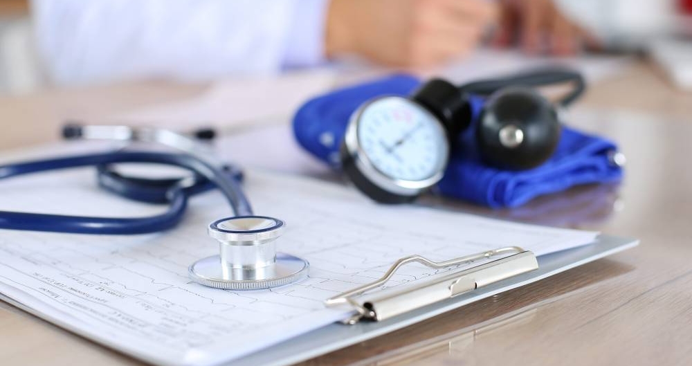 Médicos entram em greve por tempo indeterminado em Recife