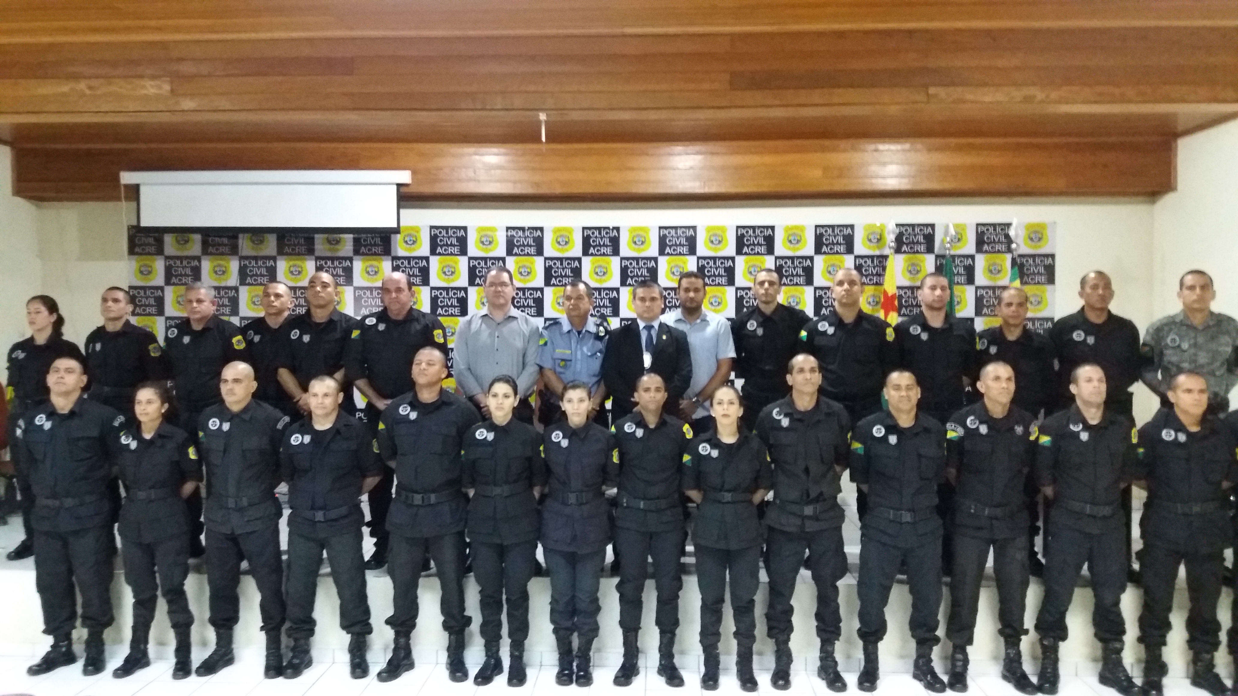 Polícia Civil forma agentes de segurança pública para atuar em escolta de presos