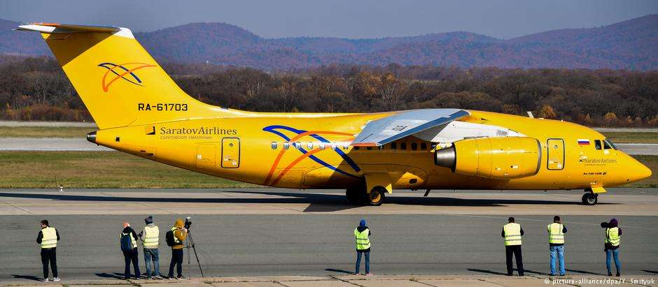Avião com 71 pessoas cai nos arredores de Moscou; é provável que não haja sobreviventes