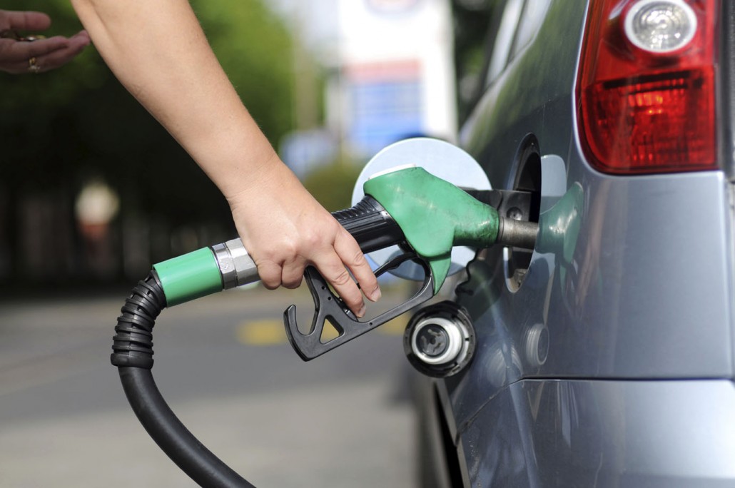 Gasolina chega a R$ 4,75 e ministro garante que não terá mais aumento no Acre
