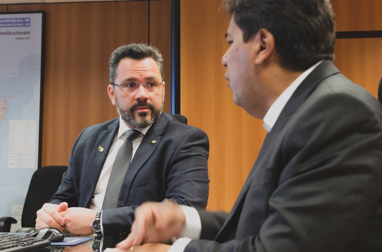 A pedido de Alan Rick, ministro vem ao Acre implantar curso de Medicina em Cruzeiro do Sul