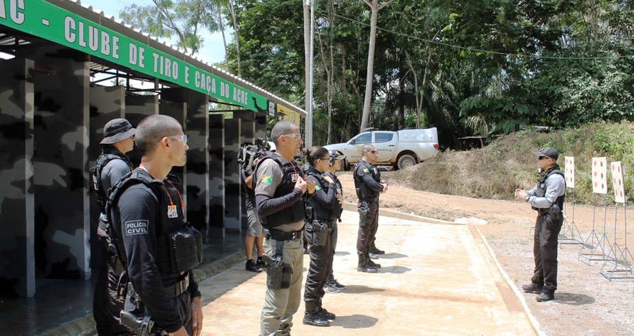Agentes e policiais concluem curso de formação em escolta penitenciária no Acre