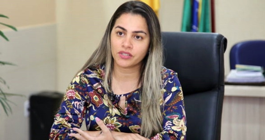 Advogado de Fernanda rebate acusações e diz que nomeações geraram economia aos cofres públicos