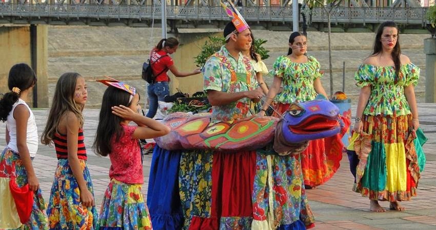 Desfile de Blocos, Jabuti Bumbá, frevo e muito mais na última noite de Carnaval na Capital