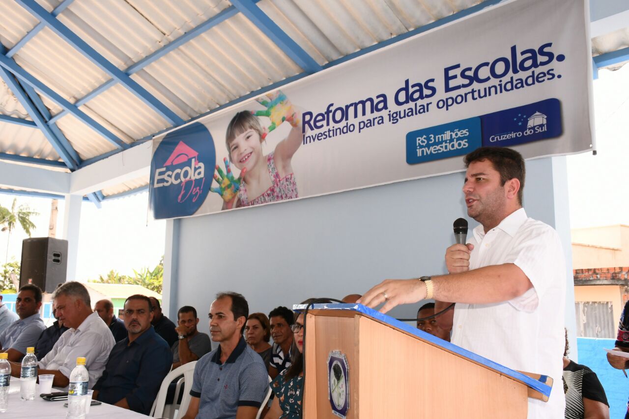 Gladson prestigia reinauguração de obras e destaca revitalização do Igarapé Preto