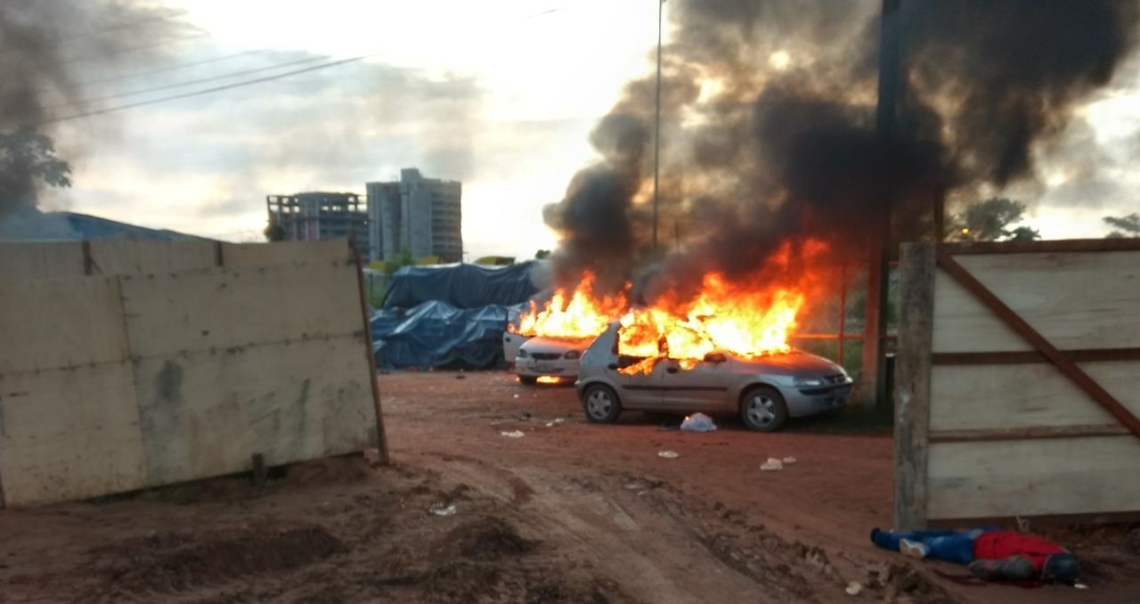 Capital registra quatro mortes e incêndio em estacionamento de presídio nesta madrugada