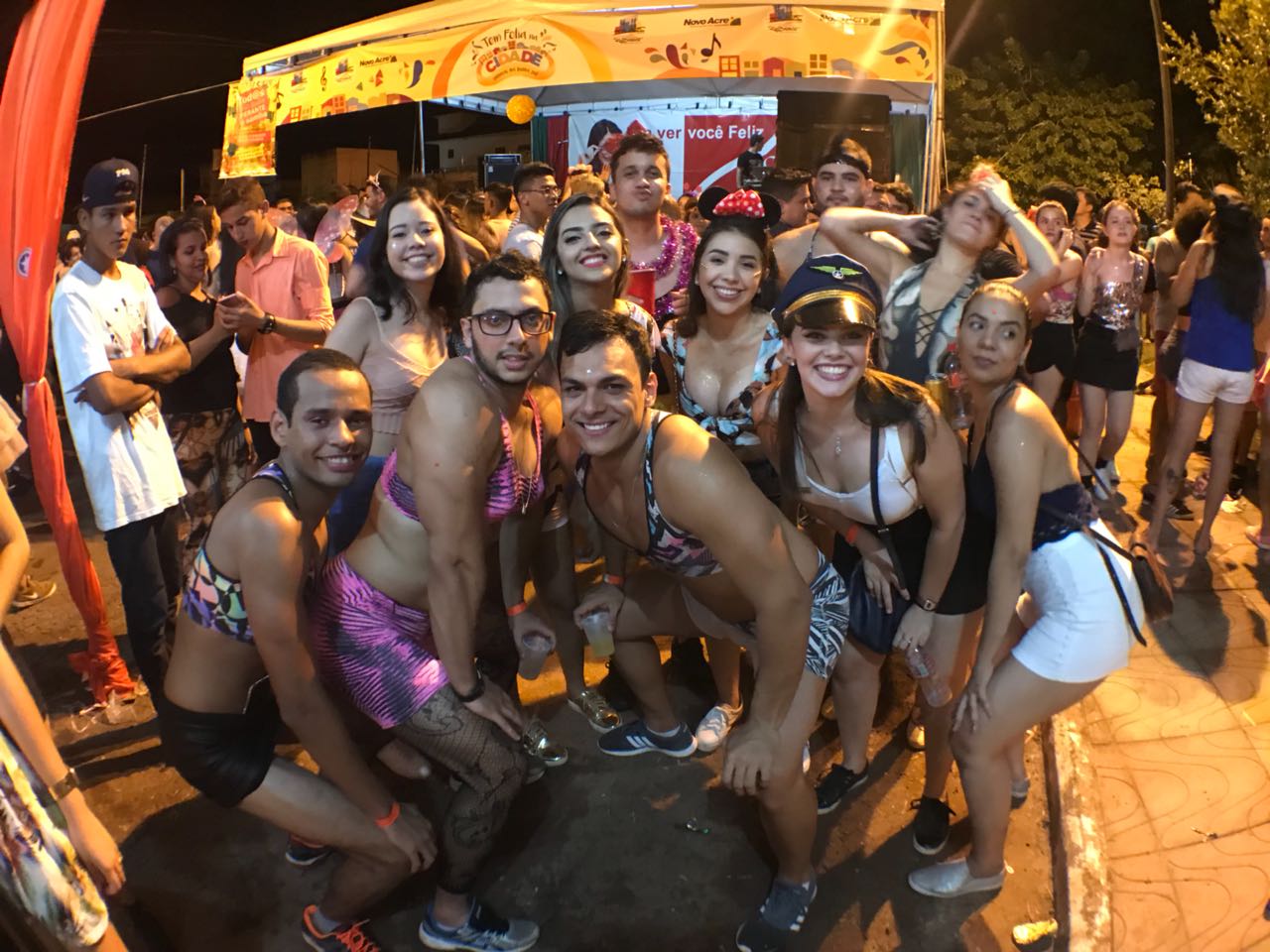 Bloco do Sujo toma as ruas e anima a terceira noite de Carnaval em Rio Branco