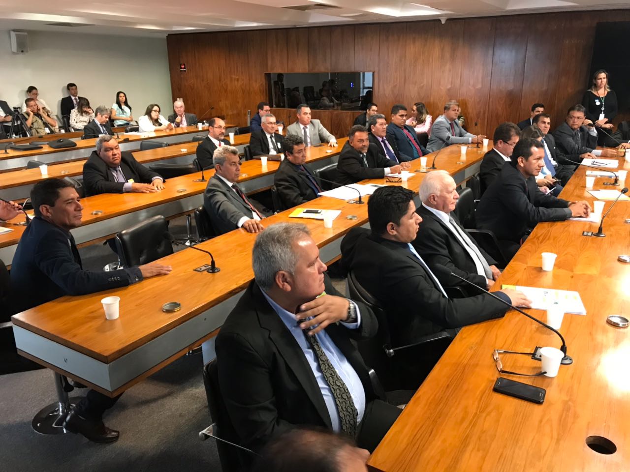Prefeitos acreanos vão a Brasília e pedem para administrar verbas para recuperação de ramais