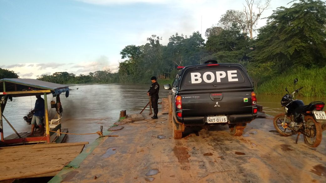 Operação Longo Alcance apreende moto roubada e munições em Porto Acre