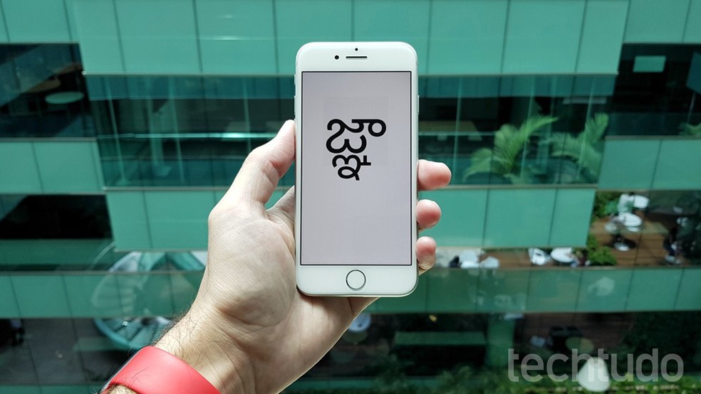 Mensagem ‘mortal’ trava iPhone; Apple admite bug e promete correção