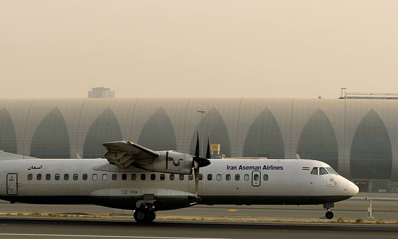 Avião iraniano cai durante voo doméstico com 66 passageiros a bordo da aeronave