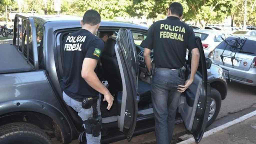 Homens são presos acusados de pedofilia e distribuição de pornografia infantil na internetgera
