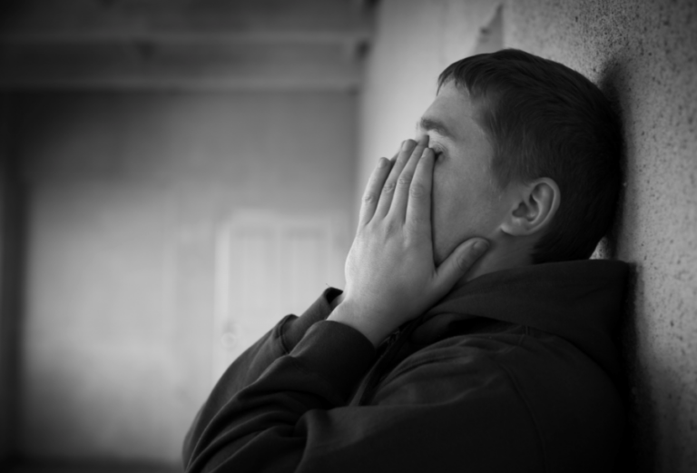 Dia da Saúde Mental: psicóloga dá dicas de como alunos devem cuidar da mente antes de provas como Enem