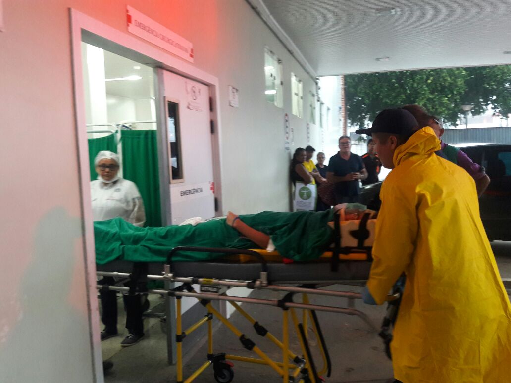Jovem de 14 anos é atropelada por caminhonete durante a chuva no bairro Oscar Passos