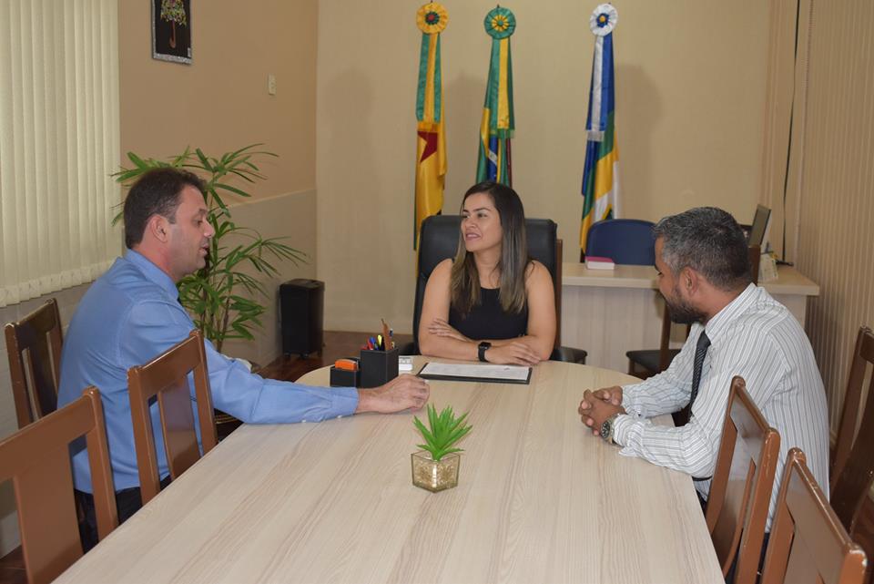 Prefeita Fernanda Hassem recebe representantes da Policia Criminalísticas do Acre