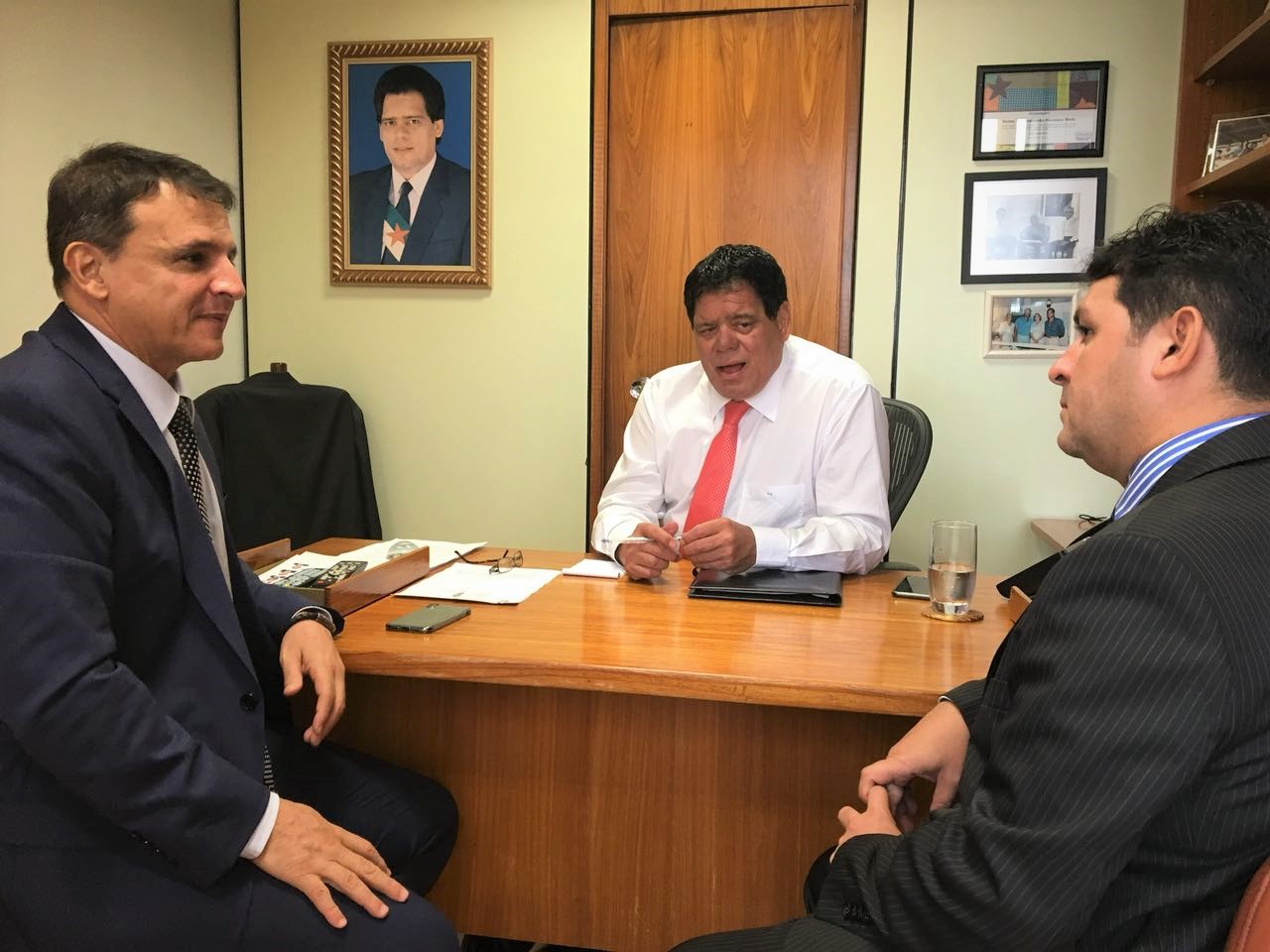 Ex-prefeito André Hassem se filia ao MDB para disputar vaga na Câmara Federal