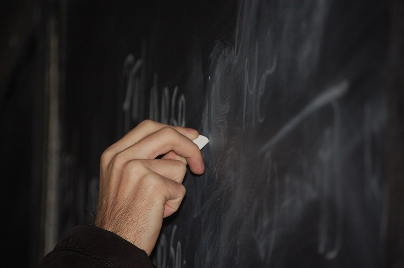 Prefeitura de Feijó divulga processo seletivo na área da Educação