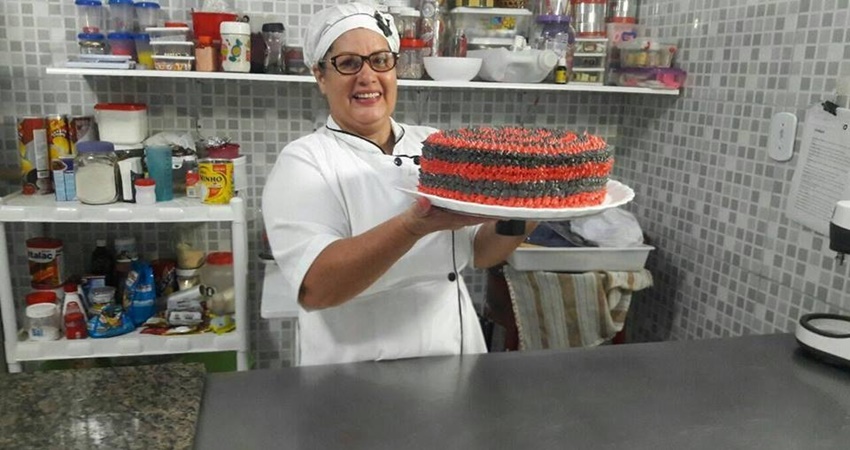 “Sozinha e com 3 filhos para criar, precisei correr atrás e refiz a minha história”, conta empreendedora