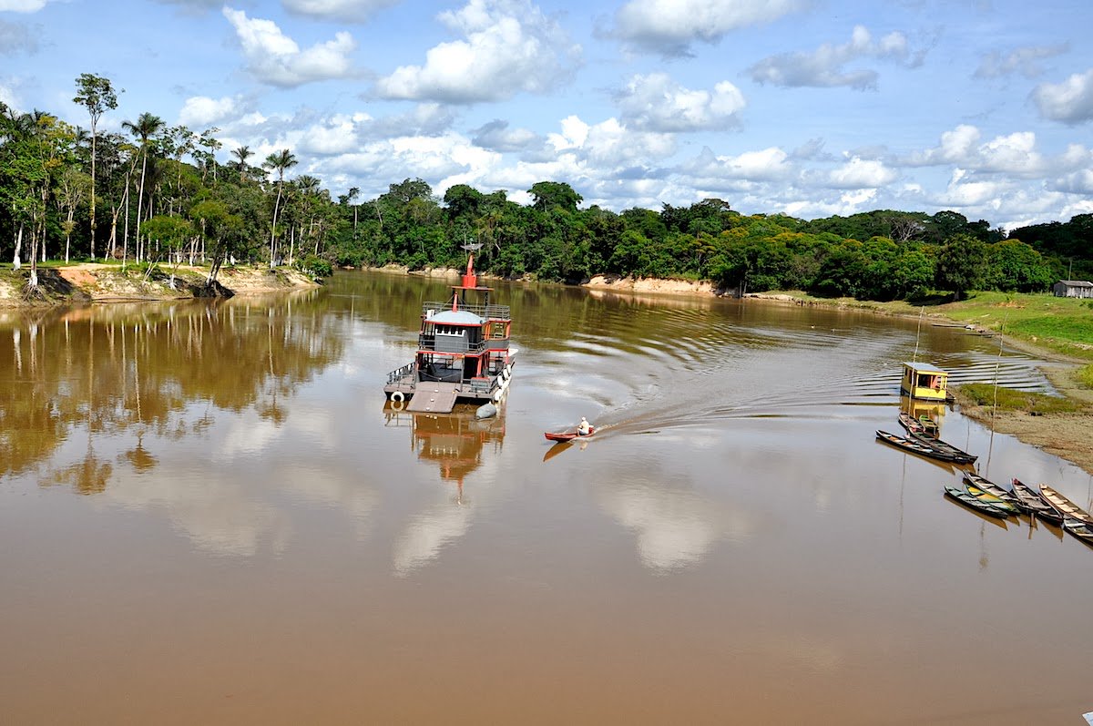 Criança indígena morre afogada após acidente em barco no Rio Môa
