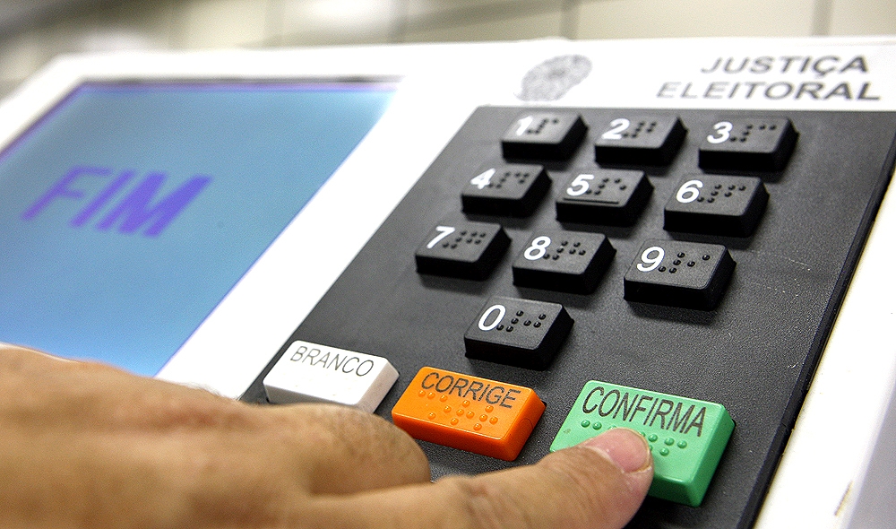 Seis dos 29 partidos com representação no Acre estão impedidos de participar das eleições
