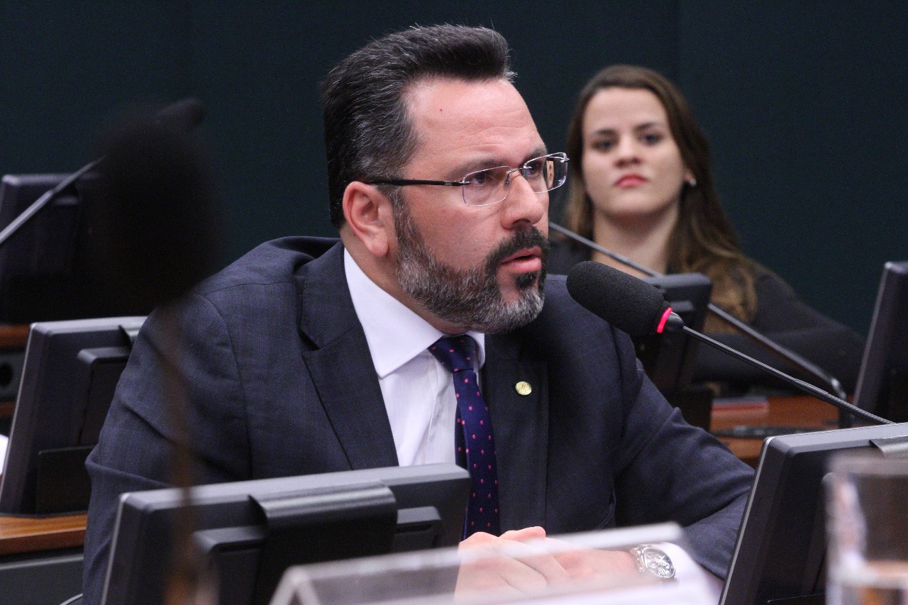 Projeto de Alan Rick que institui Dia Nacional de Conscientização da Fibromialgia é aprovado na Câmara