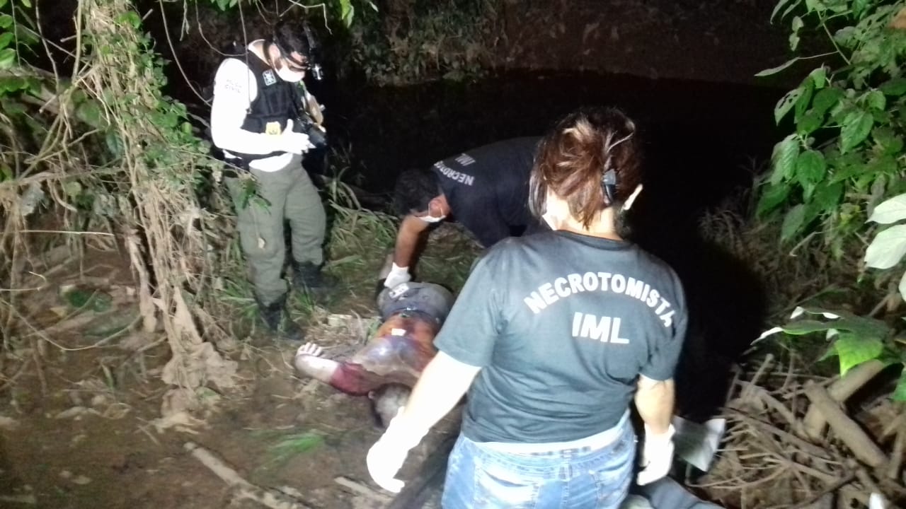 Corpo de homem desaparecido é encontrado boiando em esgoto no Boa União