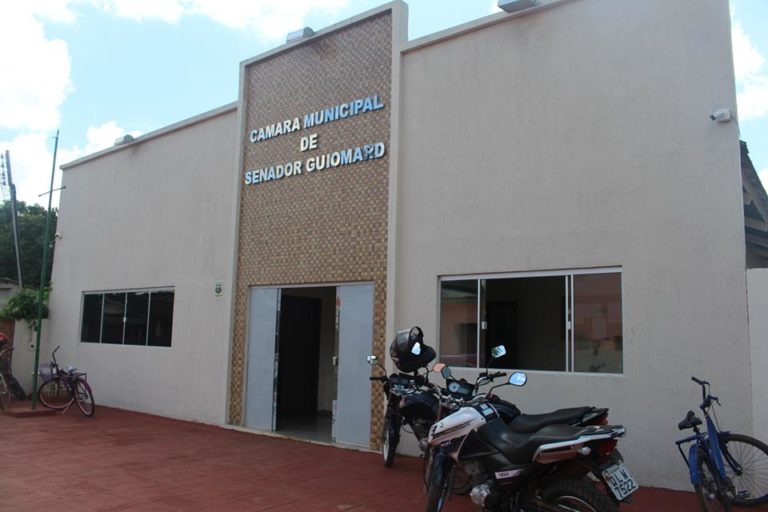 Câmara sanciona reposição salarial de R$ 3 mil para vereadores do Quinari 