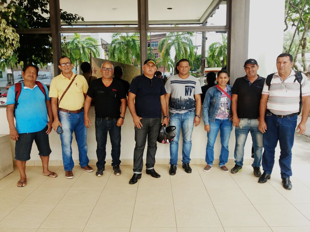 Mais de 40 servidores demitidos do Deracre aguardam há 4 meses por pagamento
