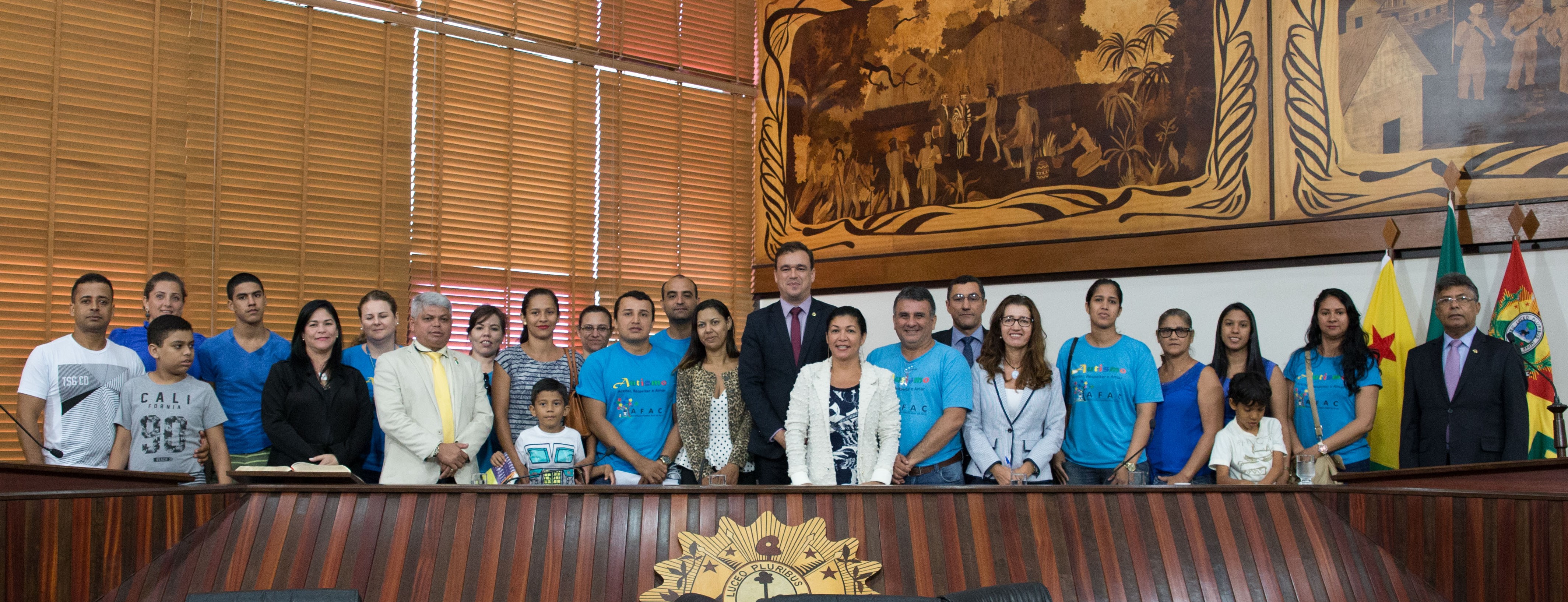 Em Ato Solene, membros da Associação Família Azul do Acre são recebidos na Aleac