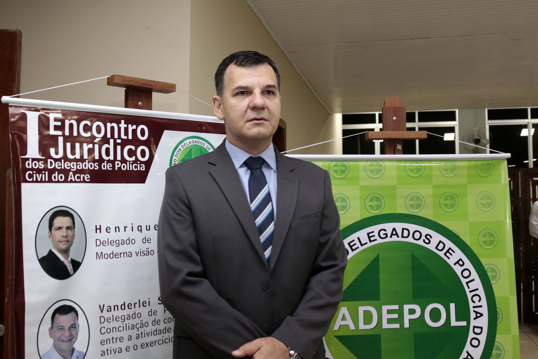 Delegado Vanderley Thomas assume secretaria de Segurança no lugar de Emylson Farias