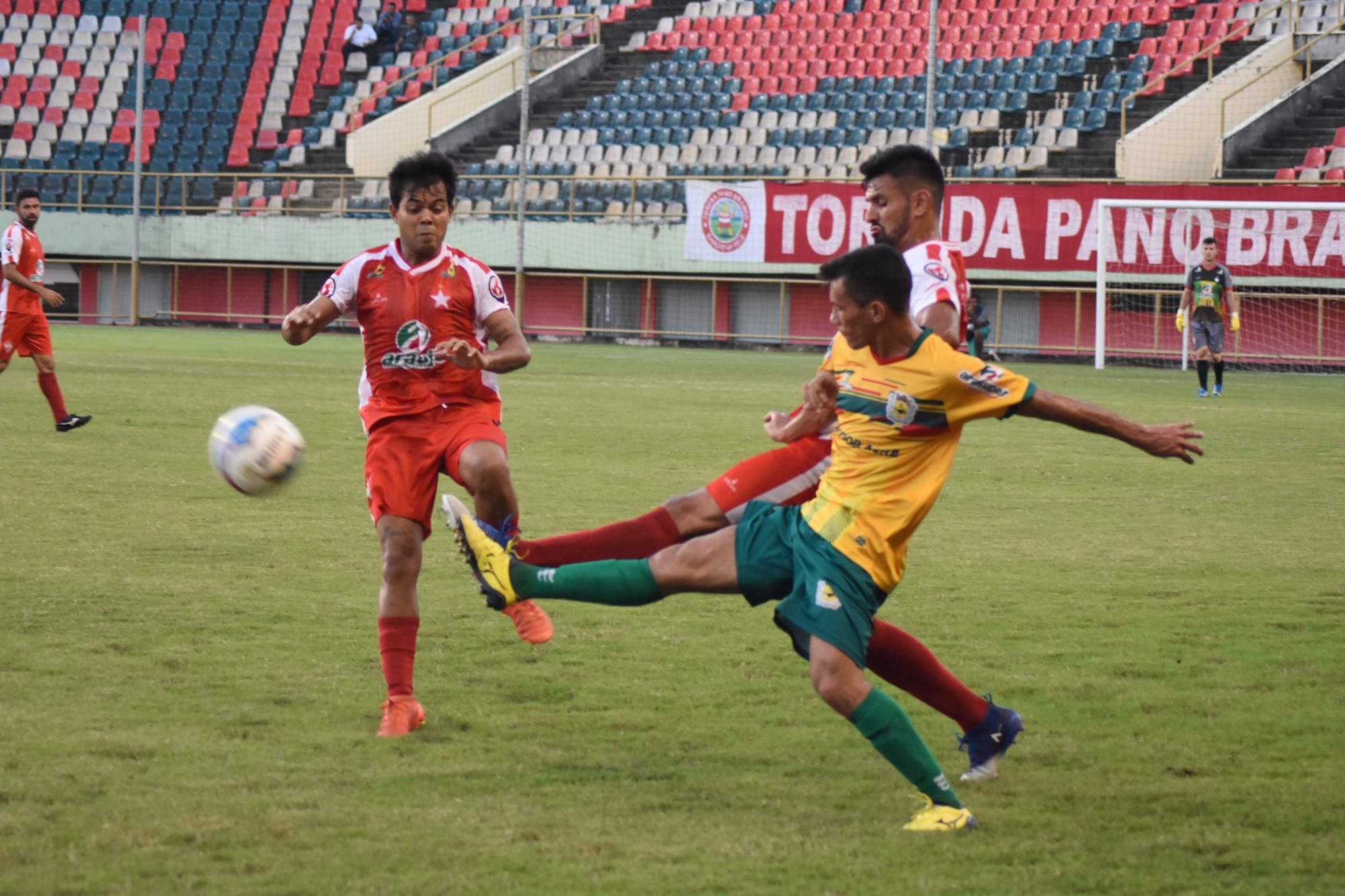 Rio Branco e Galvez se enfrentam no domingo em busca do título de Campeão Estadual 2018