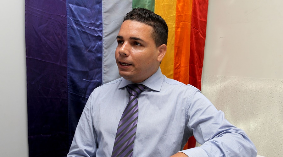 Representante LGBT insulta vereadores após decisão que manteve Estatuto da Família