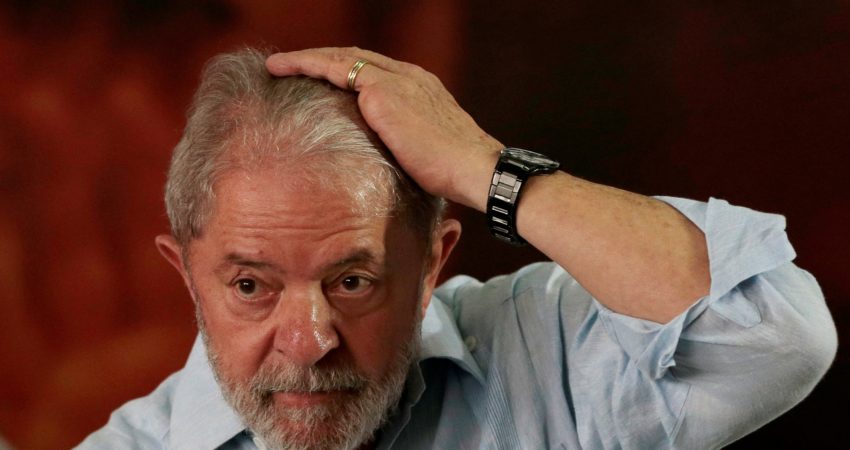 Lula decide não ir para Curitiba se entregar à Polícia Federal como recomendou Moro